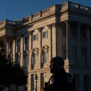 La Camera dei Rappresentanti Riprende le Attività dopo una Lunga Pausa con un Voto Cruciale sul Piano di Spesa