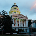 Lettere dell'FBI scuotono il circolo politico della California