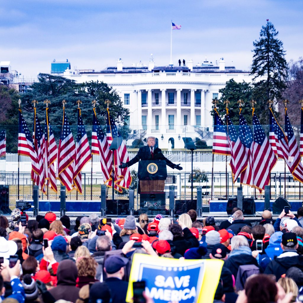 La BBC si scusa per un montaggio cinematografico fuorviante in un documentario su Trump