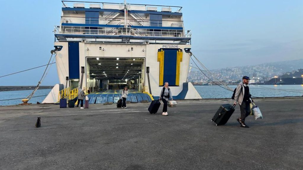 Trasporto marittimo tra Turchia e Russia: problemi burocratici bloccano la nave &quot;Seabridge&quot;