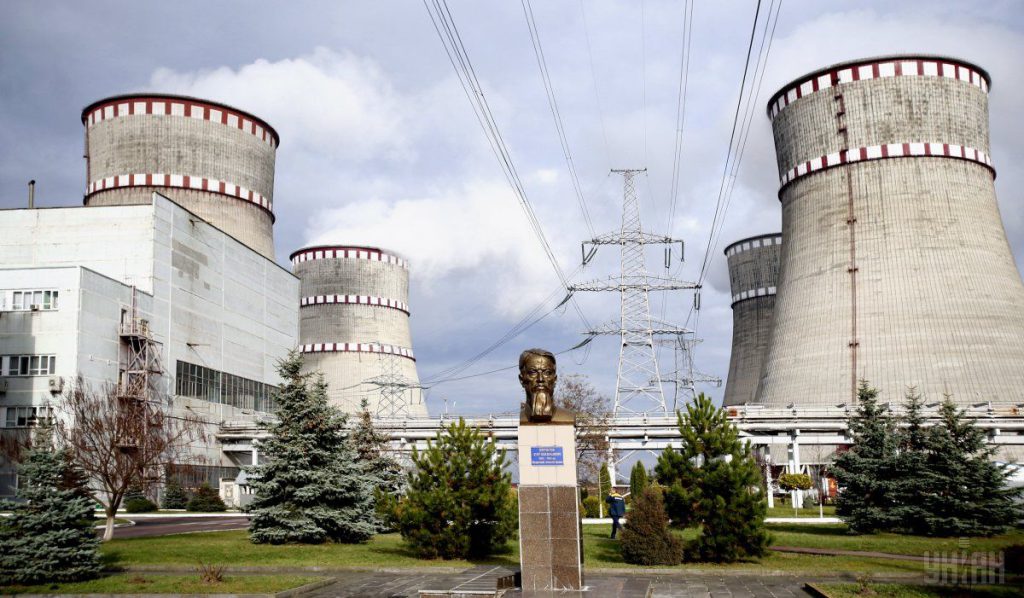 Crisi energetica in Ucraina: le centrali nucleari riducono la produzione a causa degli attacchi alla rete energetica