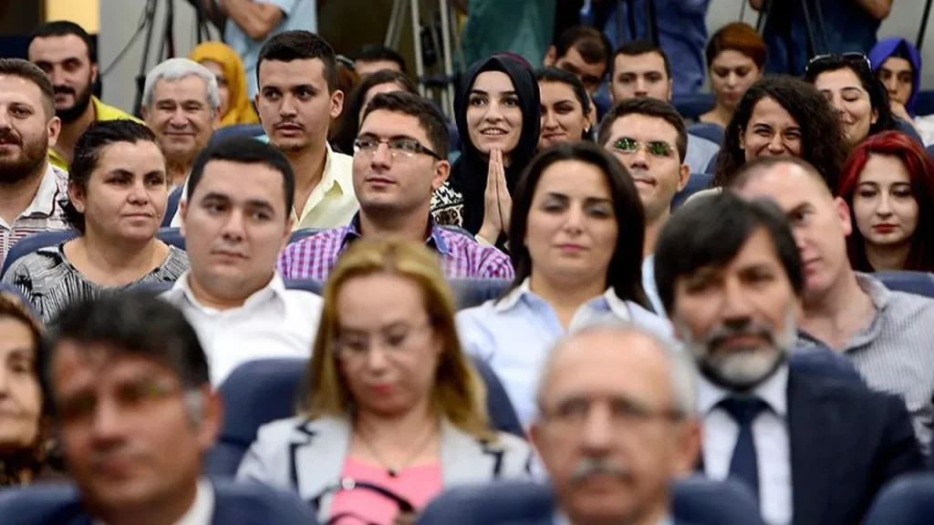 15.000 insegnanti assunti il 24 novembre: ultima nomina tramite KPSS