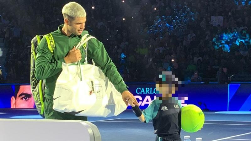 Bambini malati accompagnano campioni di tennis alle ATP Finals: un esempio di solidarietà e valore positivo dello sport