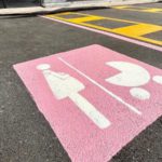 Parcheggi rosa a Torino: posti gratuiti per donne in gravidanza e genitori di bambini sotto i due anni