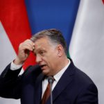Orban teme di perdere le elezioni e adotta misure economiche che potrebbero scatenare una crisi