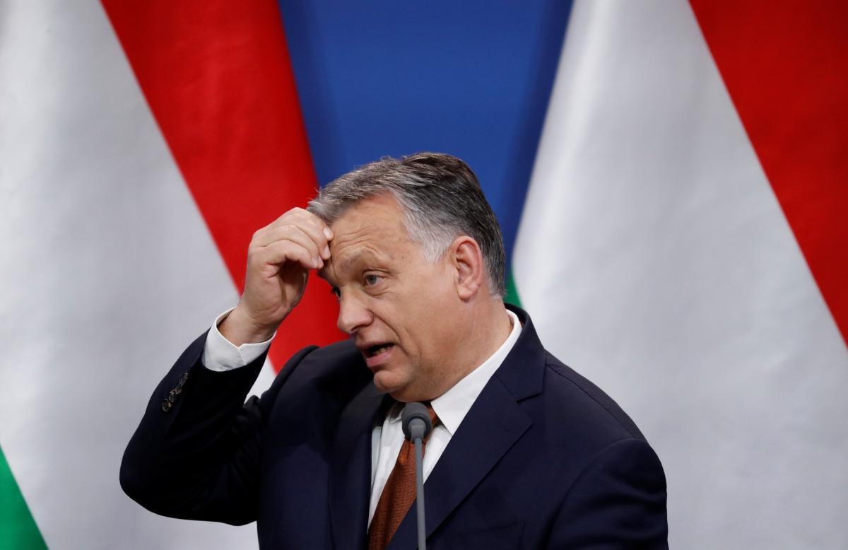 Orban teme di perdere le elezioni e adotta misure economiche che potrebbero scatenare una crisi