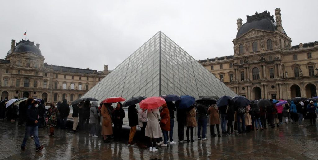 Furto al Louvre: due sospettati accusati di aver rubato opere d&#039;arte di grande valore