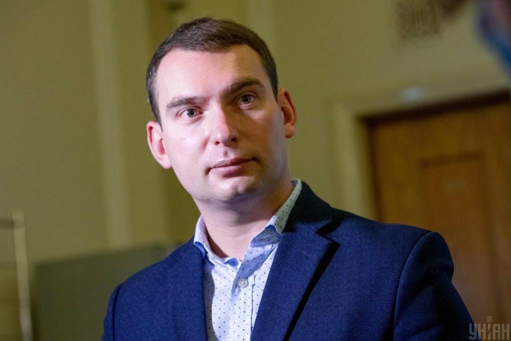 Deputato ucraino dichiara proprietà di lusso a Kiev, trasparenza nella gestione dei beni pubblici sotto i riflettori