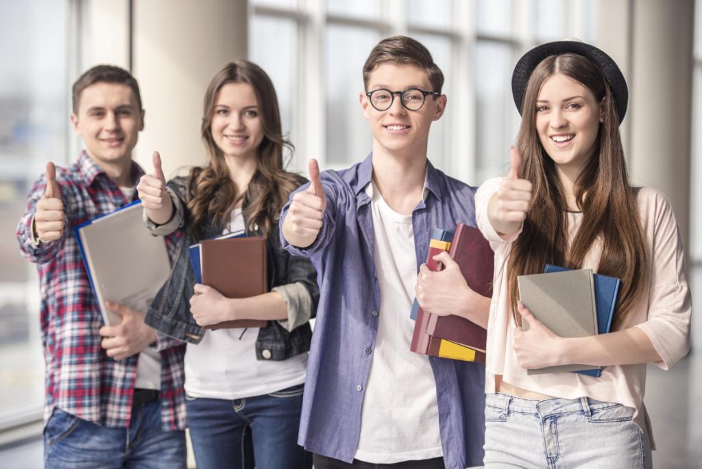 La Verità sul Giorno degli Studenti in Ucraina: Una Celebrazione da Clarire