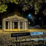 Luci natalizie nelle periferie: 10 installazioni illuminate con mappa