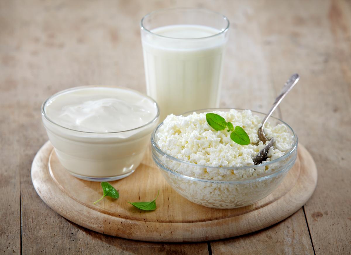 Formaggio fresco e yogurt: confronto nutrizionale e scelta più adatta