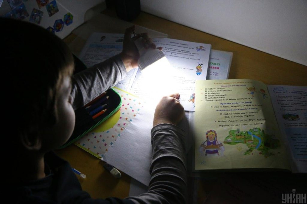 Interruzioni di corrente in tre regioni: cosa sta succedendo e cosa possiamo fare