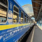 Ritardi significativi per i treni a lunga percorrenza in Ucraina a causa degli attacchi