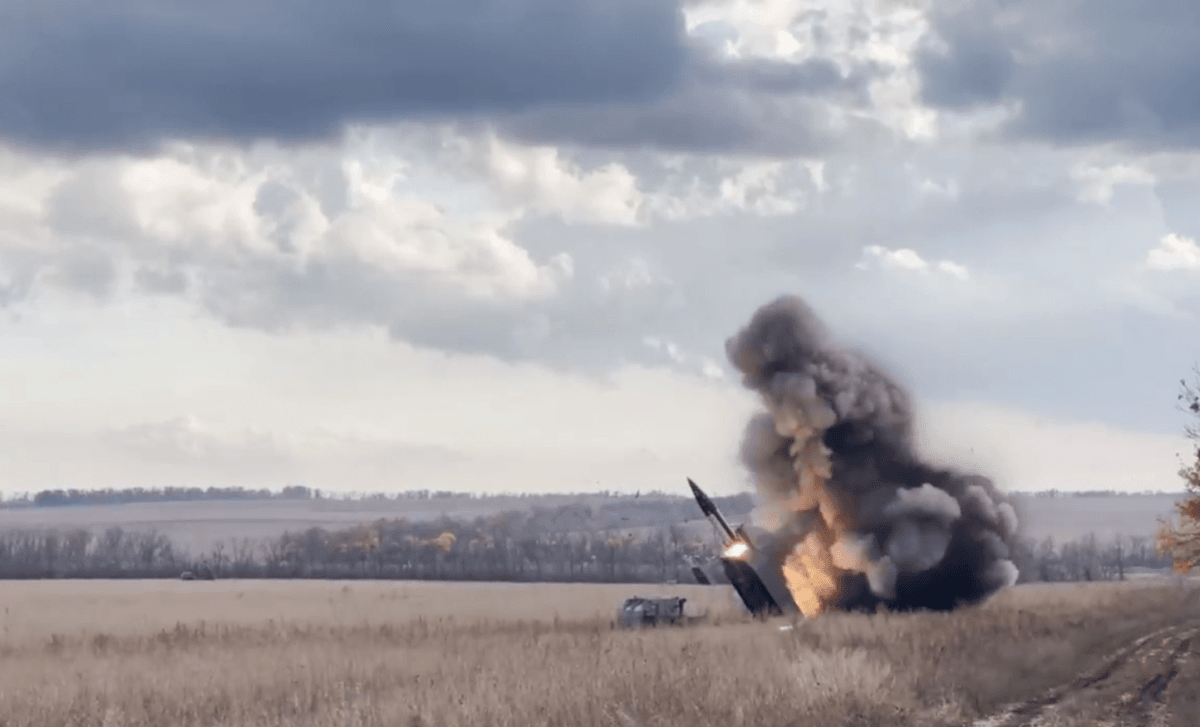 Perché i russi non riconoscono gli attacchi con missili ATACMS: l’esperto spiega il ruolo dei missili ucraini Grom‑2