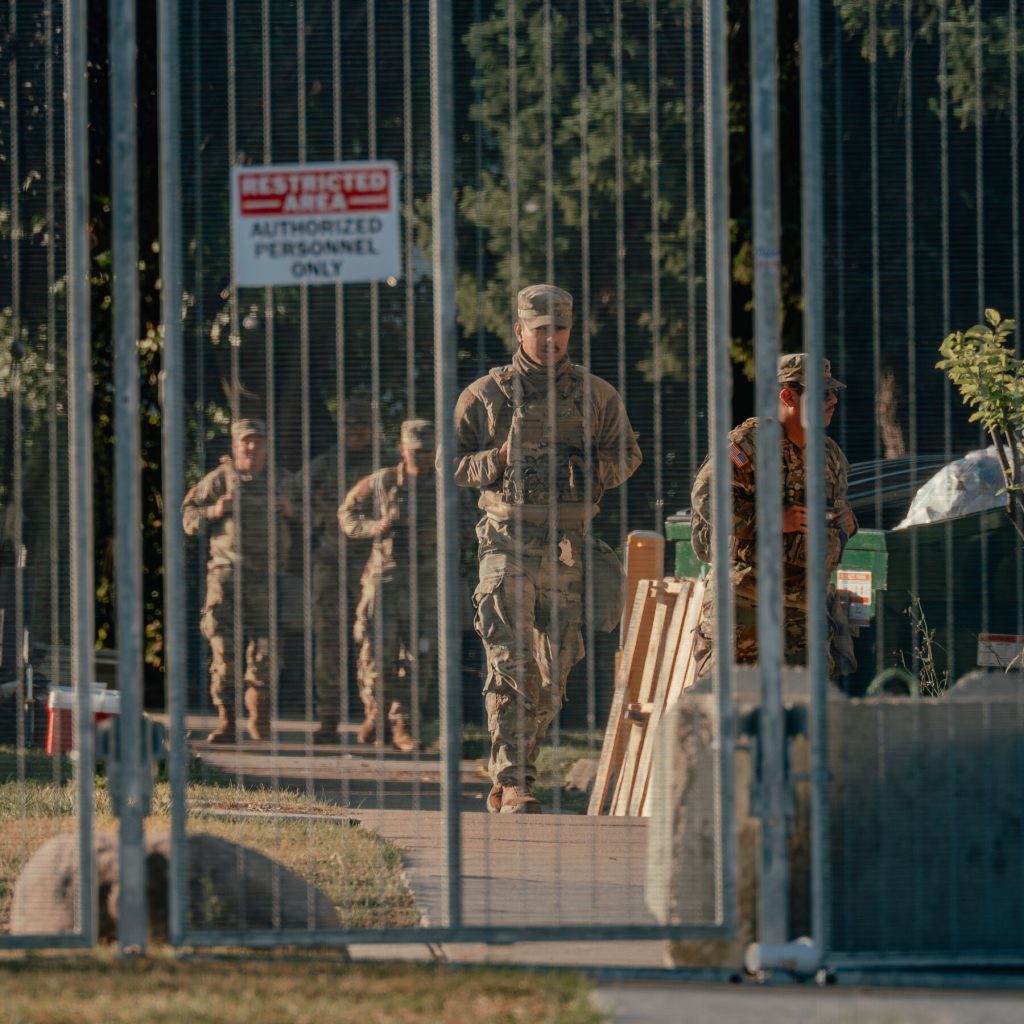 Pentagono ritira truppe della National Guard da Chicago e Portland a causa di controversie legali