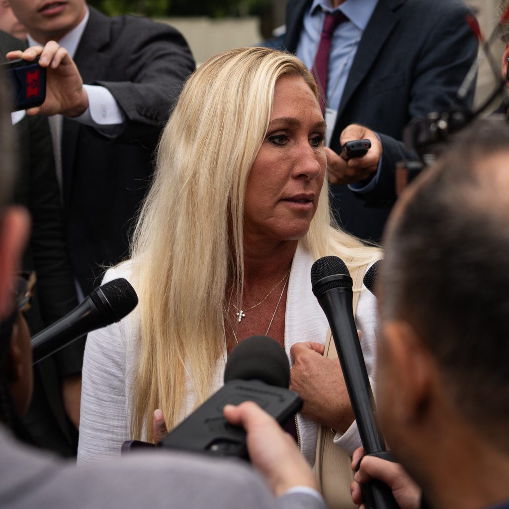Marjorie Taylor Greene: fedeltà a Trump ma fermezza sull’indagine Epstein