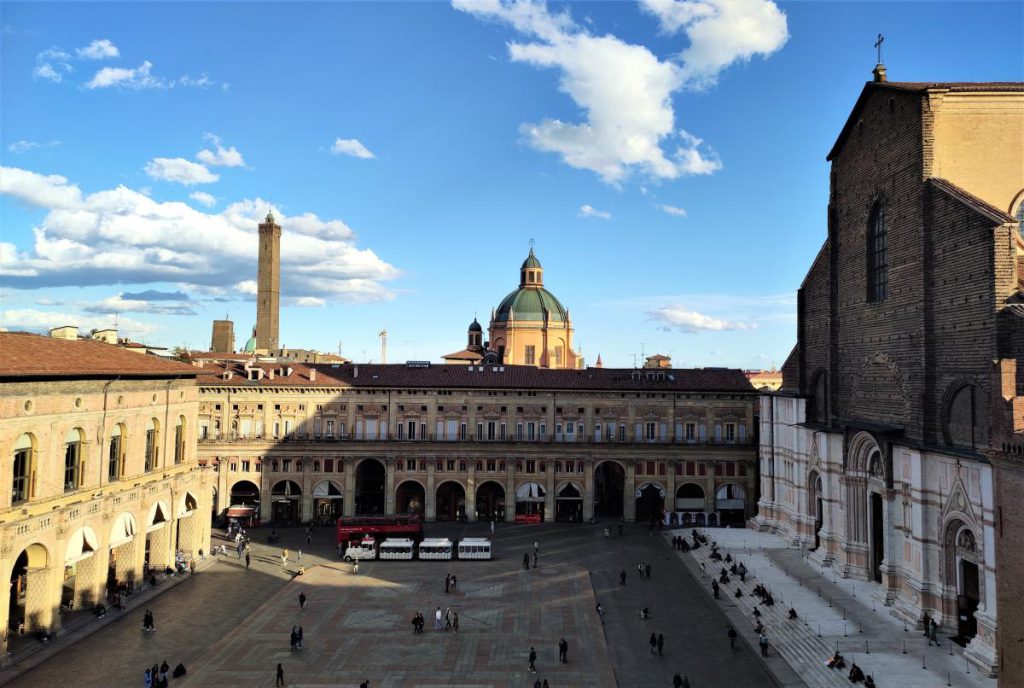 La Città Italiana della Buona Cucina: Scopri la Patria della Mortadella
