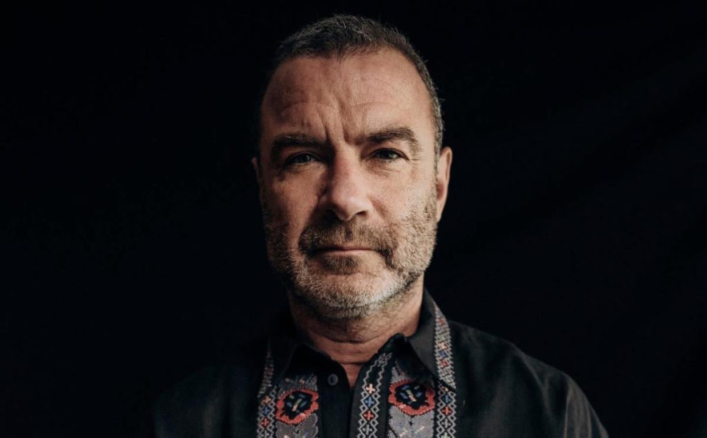 Attore Liev Shryiber ricoverato in ospedale per forte mal di testa