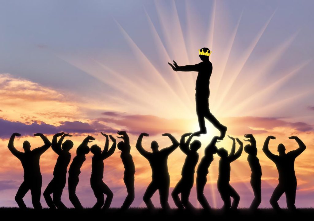 Come affrontare i narcisi: 4 strategie per proteggere la tua salute mentale