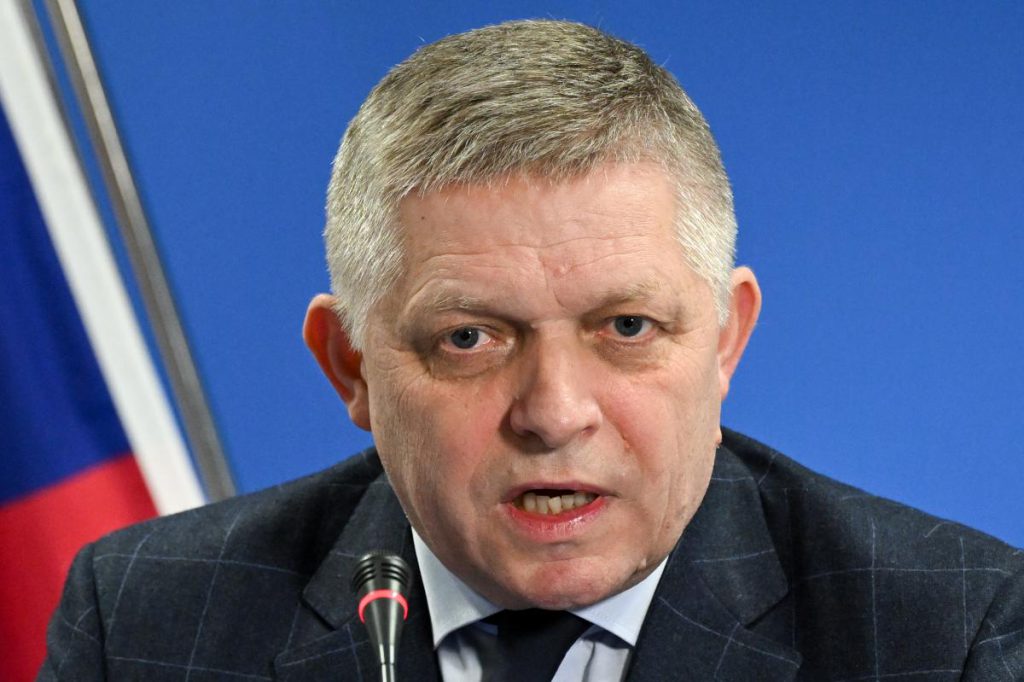 Fico richiede alla NATO un potenziamento della difesa aerea sul flanco orientale