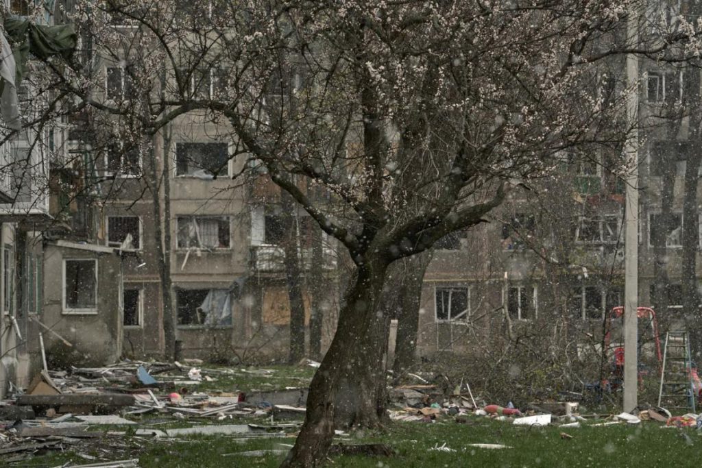 L&#039;Ucraina sull&#039;orlo della perdita di Pokrovsk: la minaccia dei droni nemici e le possibili conseguenze per il controllo territoriale e la morale delle truppe