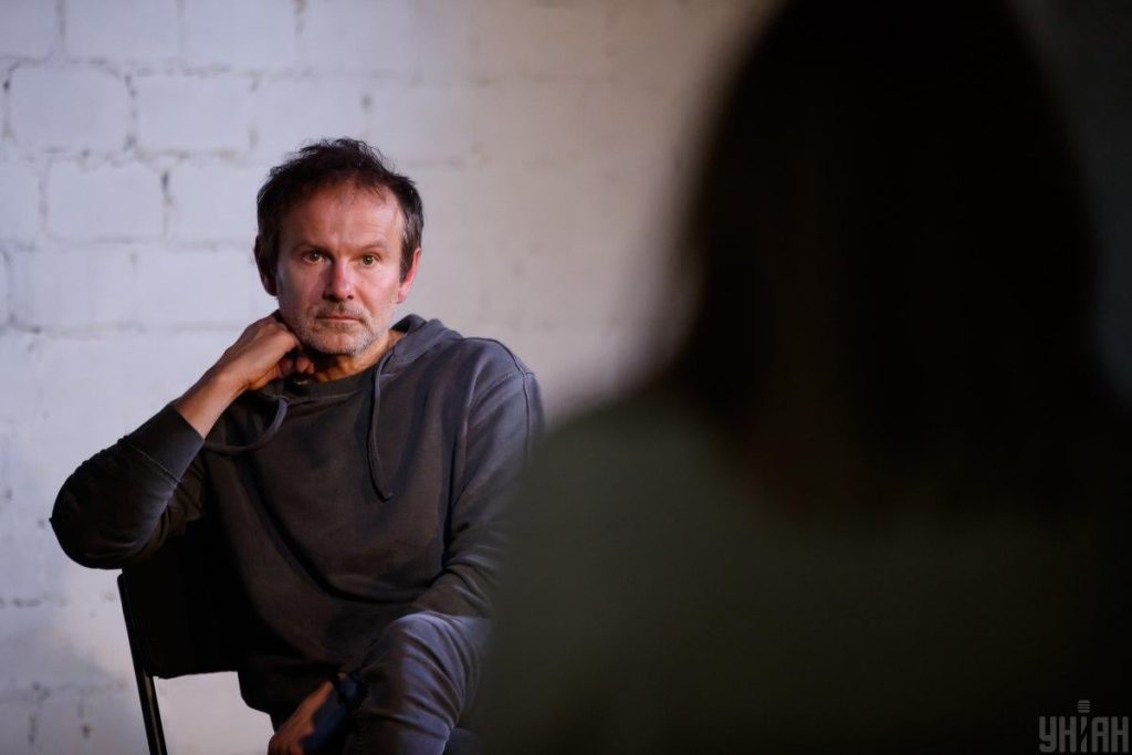 Svyatoslav Vakarchuk rivela il nome della madre dei suoi figli: un evento significativo nella vita del noto cantante ucraino