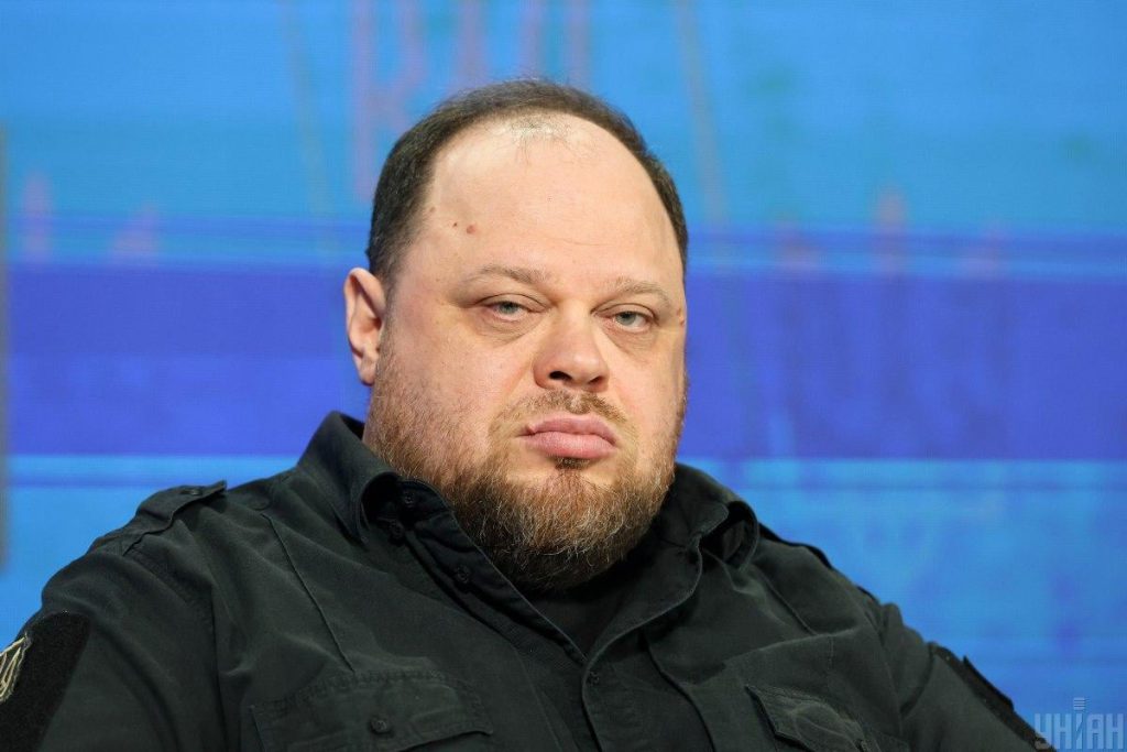 Stefanichuk invita i deputati a tornare al lavoro costruttivo dopo le richieste di dimissioni