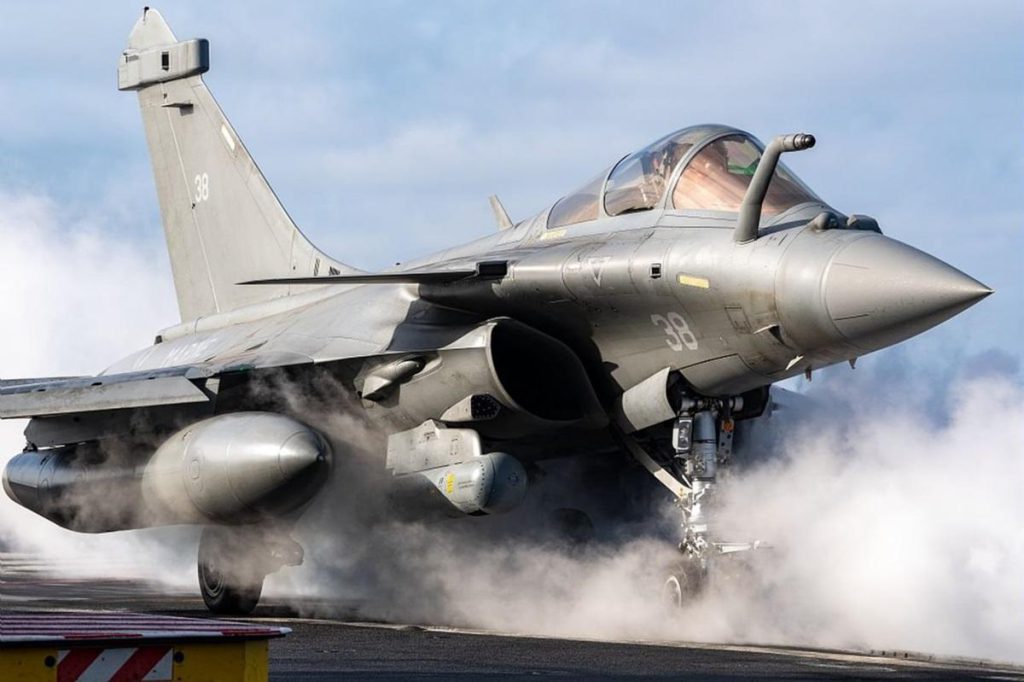 Ucraina potrebbe ricevere i caccia Rafale francesi, secondo un giornalista