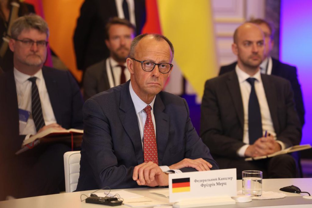 Merz: la pace in Ucraina richiede tempo e attenzione alla sicurezza europea dopo i negoziati a Ginevra