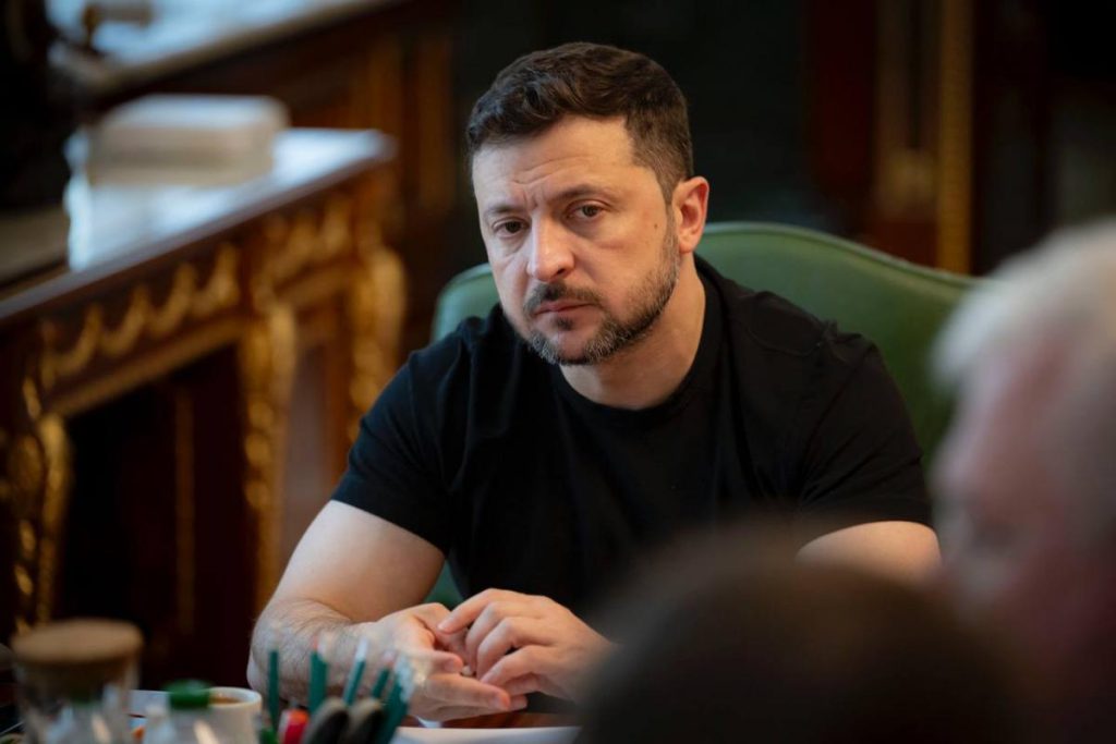 Zelensky impone sanzioni a 56 navi russe per fermare le esportazioni alimentari da Sevastopol e Feodosiya