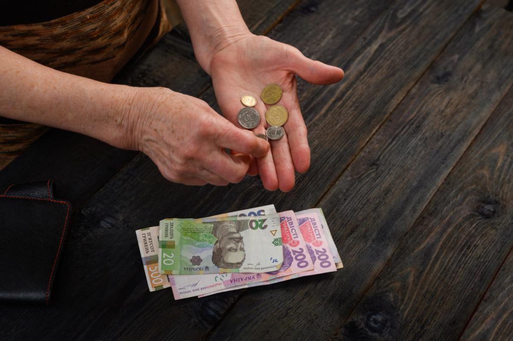 Aumento della domanda di contanti in Ucraina: cause e conseguenze per la stabilità finanziaria del paese