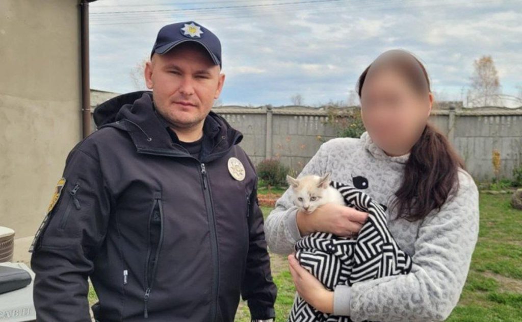 Caso di abuso su un gatto in Ucraina: un padre chiamato a rispondere delle sue azioni e l&#039;importanza della responsabilità genitoriale nella protezione degli animali