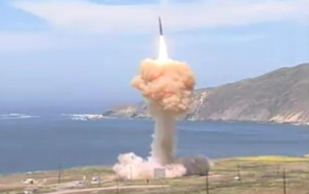 Stati Uniti: il primo test della nuova arma nucleare e le sue implicazioni sulla sicurezza globale