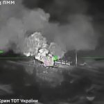 Droni delle Forze Speciali colpiscono basi di stoccaggio di petrolio e depositi di carburante in Crimea