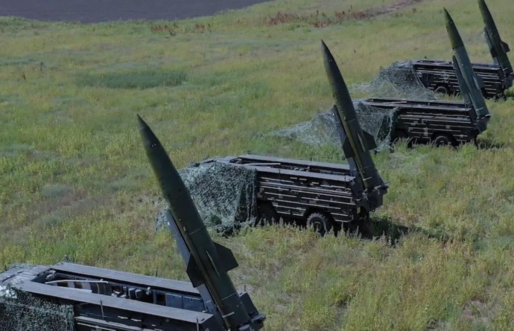 Ucraina innova la difesa con bombe aeree su missili Tochka-U per contrastare l&#039;avanzata russa