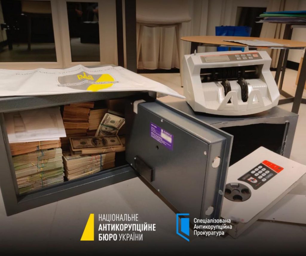 Corruzione nell&#039;energia: arrestati due sospettati che hanno tentato di distruggere prove cruciali