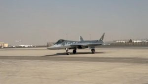 "Впарить" любой ценой: российский истребитель Су-57 прибыл в ОАЭ