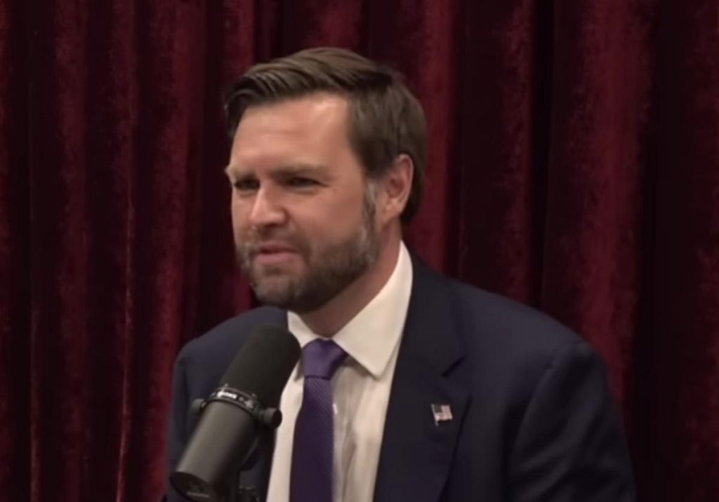 Incidente stradale coinvolge veicolo corazzato del vicepresidente degli Stati Uniti