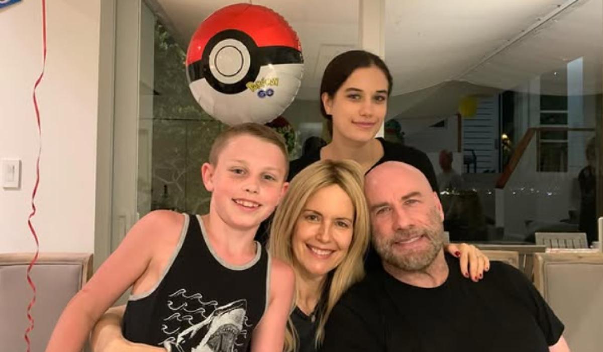 John Travolta mostra il progresso sportivo del figlio di 15 anni