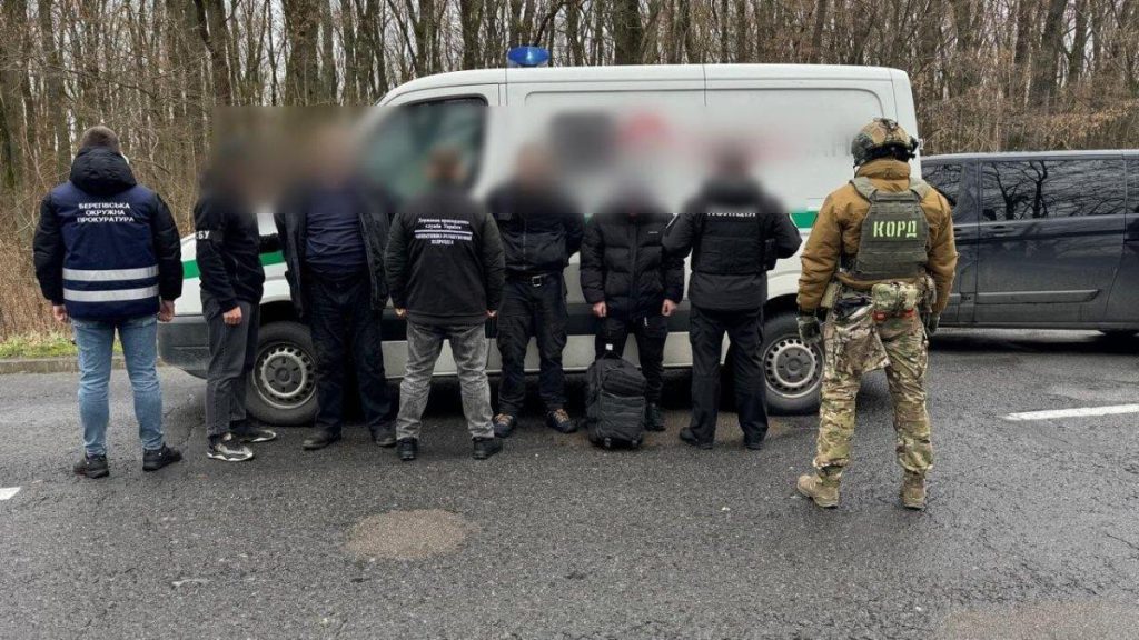 Un uomo di età militare spende oltre 16.000 dollari per trasportare evaditori al confine con l'Ungheria