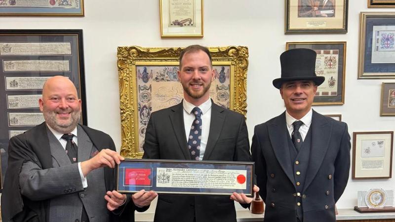 Alessandro Castellan, torinese, premiato a Londra con l’onorificenza più antica del Regno Unito