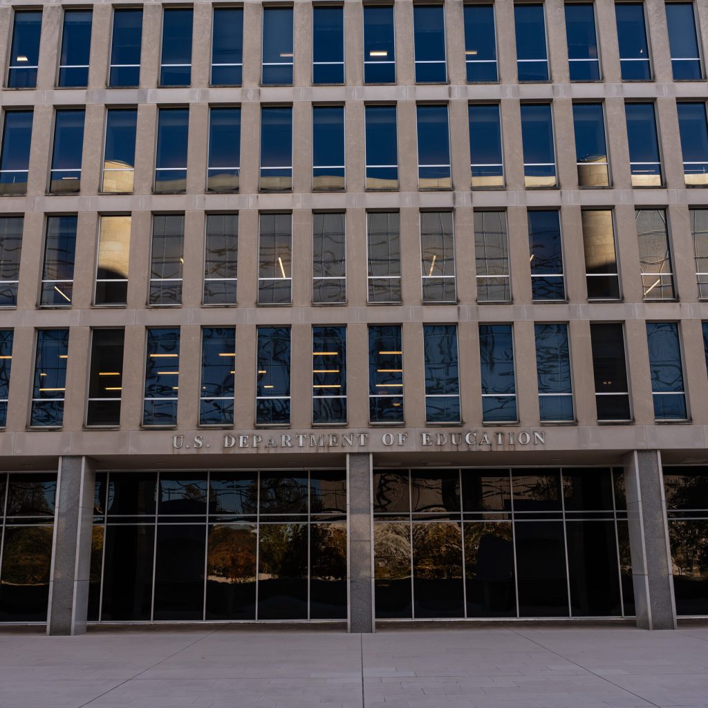 Amministrazione Trump annuncia misure per smantellare il Dipartimento dell&#039;Istruzione