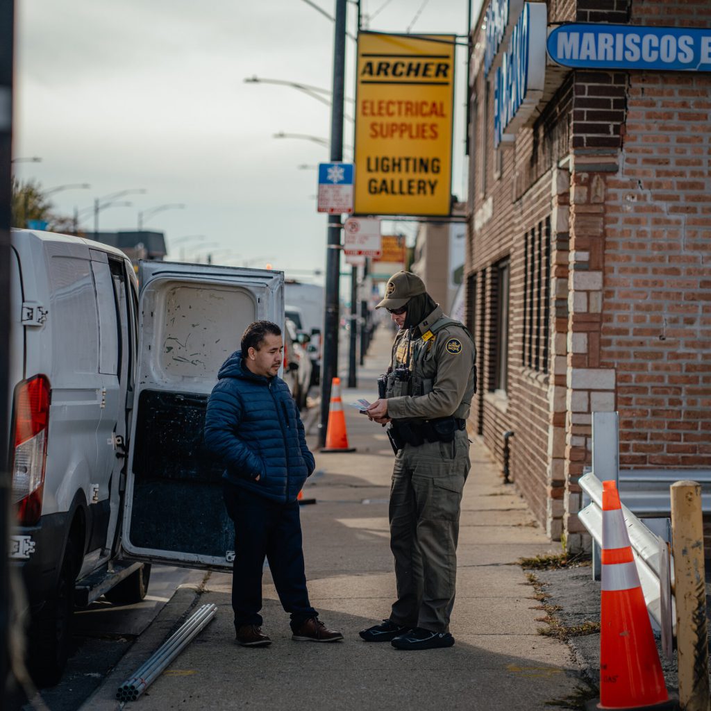 Forze federali, tra ICE e Guardia Nazionale, arrivano a Charlotte e Raleigh
