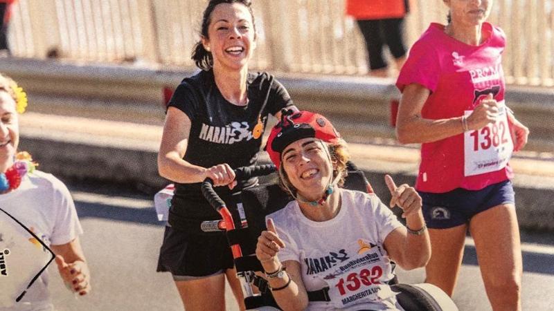 Correndo per l&#039;inclusione: la storia di Enrica e MaratonAbili, un esempio di solidarietà e partecipazione nello sport
