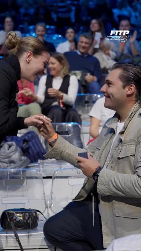 Proposta di nozze a sorpresa alle Atp Finals di Torino: un momento di amore e felicità condiviso con il pubblico