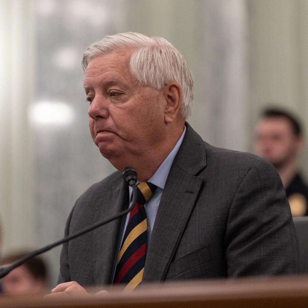 Il Congresso elimina la legge che consentiva ai senatori di intentare cause contro il governo