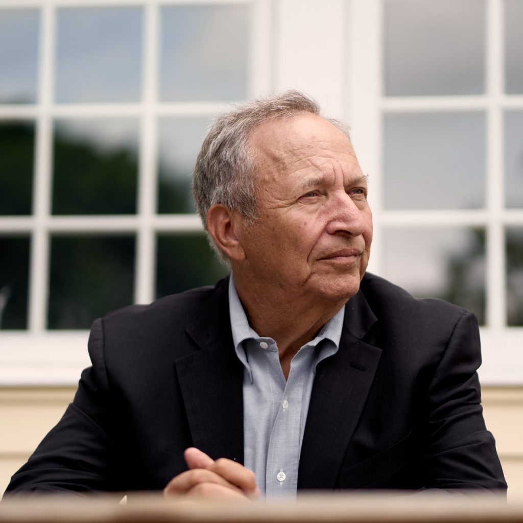 Harvard avvia indagine su comunicazioni tra ex presidente Summers e Jeffrey Epstein