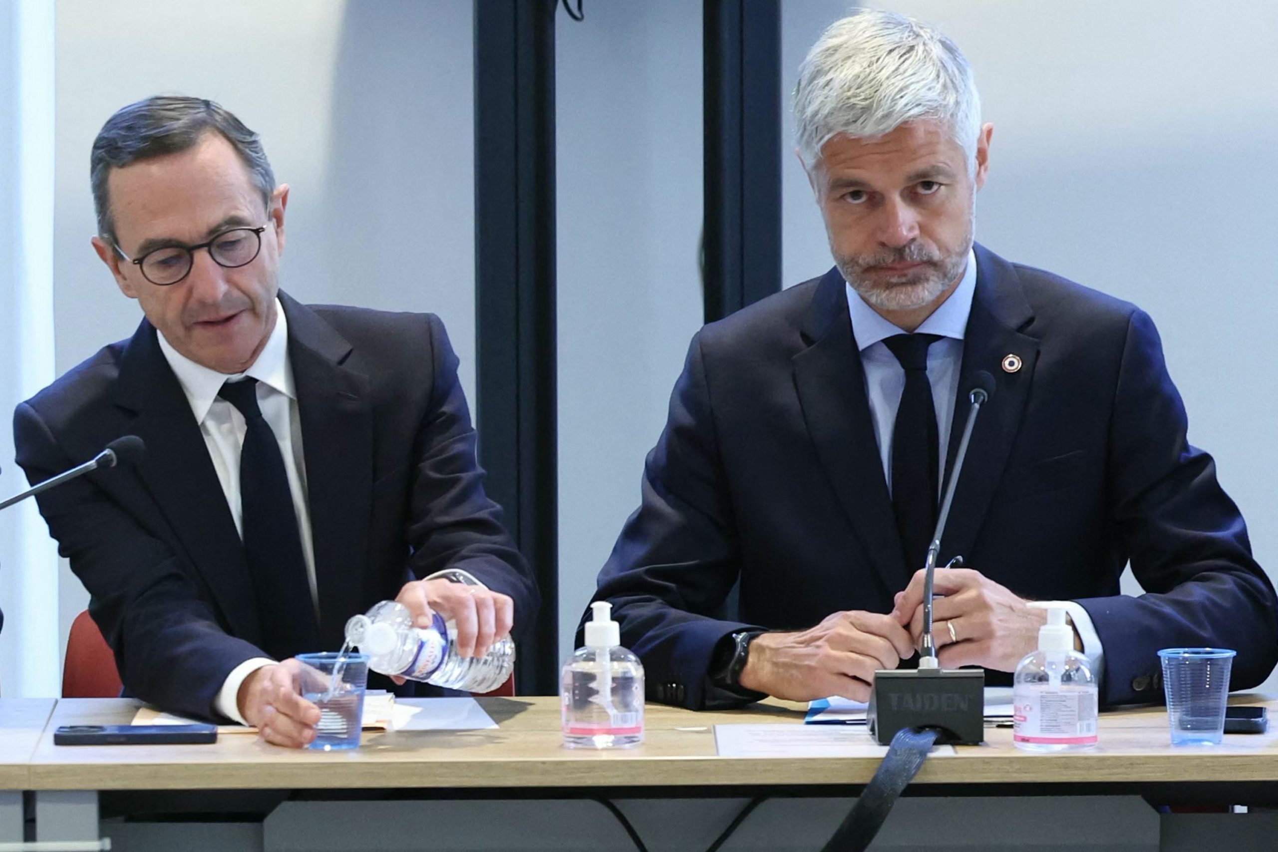 Un gruppo che si comporta come uno Stato: la divisione segreta tra i deputati di Wauquiez e il partito di Retailleau