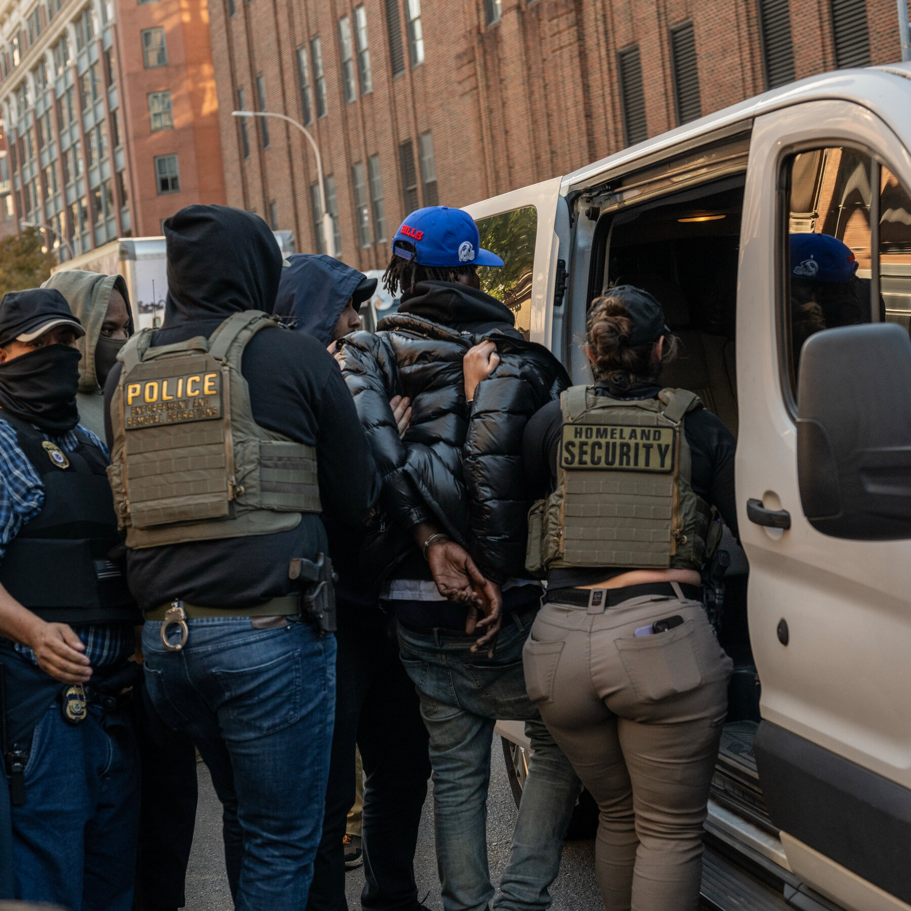 Causa contro l'amministrazione Trump per 1,8 milioni di dollari di multe sull'immigrazione