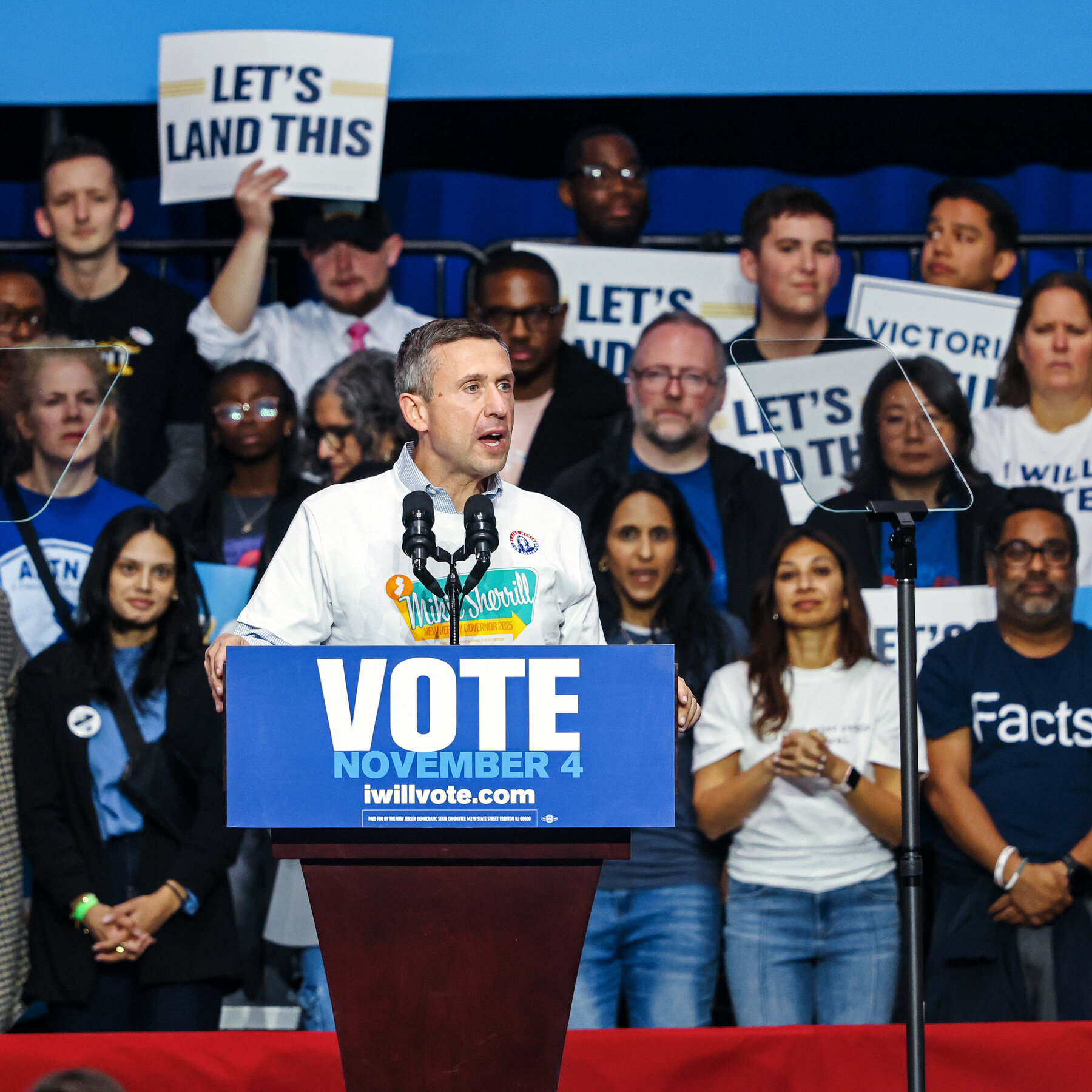 DNC: prestito di 15 milioni di dollari a ottobre per far fronte a difficoltà finanziarie